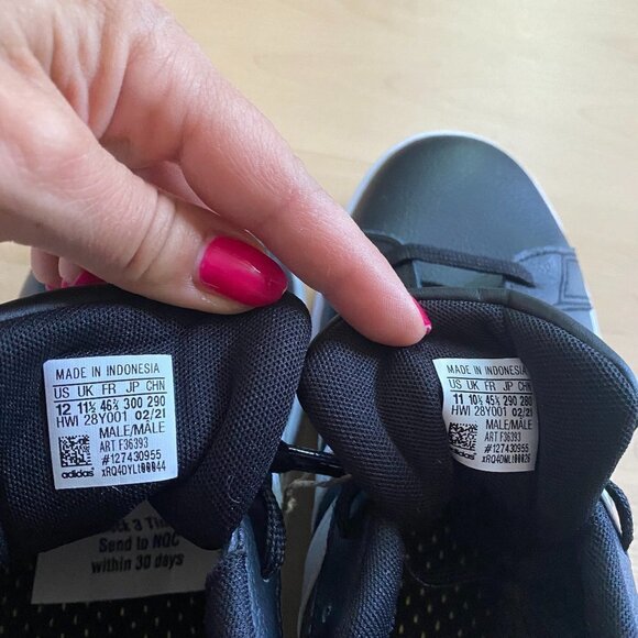 ADIDAS Men's Black "Grand Court" Sneaker BNWOT Missized Sz 12/11 Stripe White - Picture 4 of 7